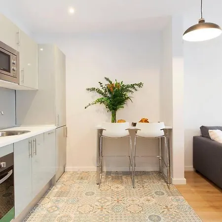 Beautiful 4Bd 4Ba Apartment In Eixample District Barcelona Exterior photo